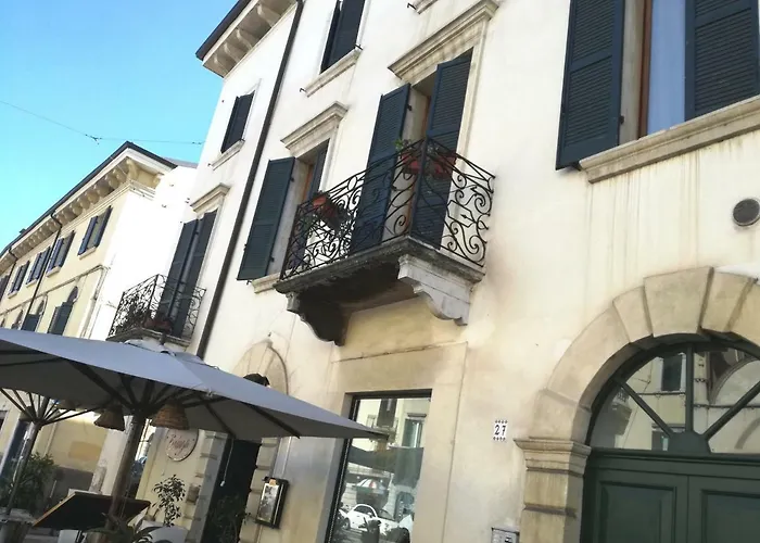 Relais + Private Parking Verona