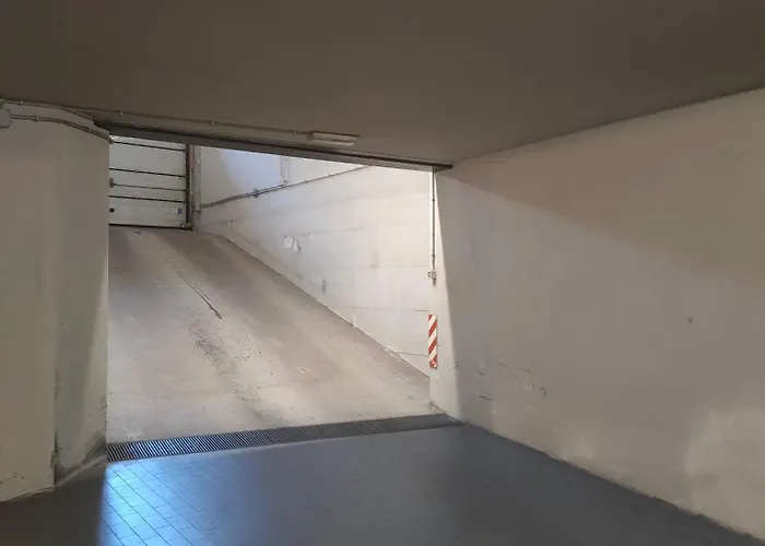 Relais + Private Parking Apartment Verona