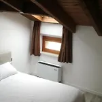 Relais + Private Parking * Verona