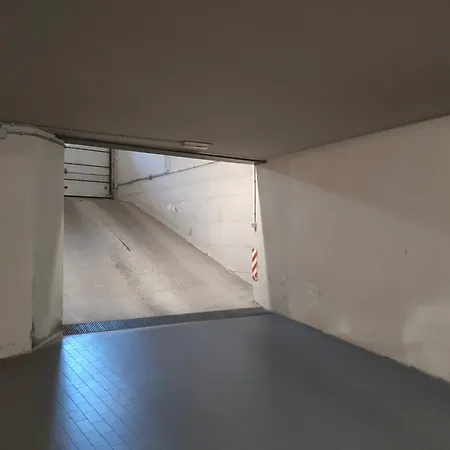 Relais + Private Parking 아파트 베로나